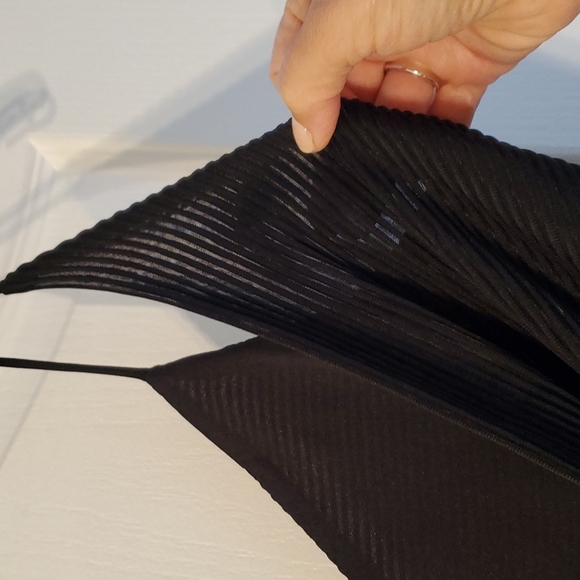 LBD Spaghetti Strap BEBE Cowl Back Neck Line Sz 6 NWT Super SEXY! EUC - Picture 3 of 8